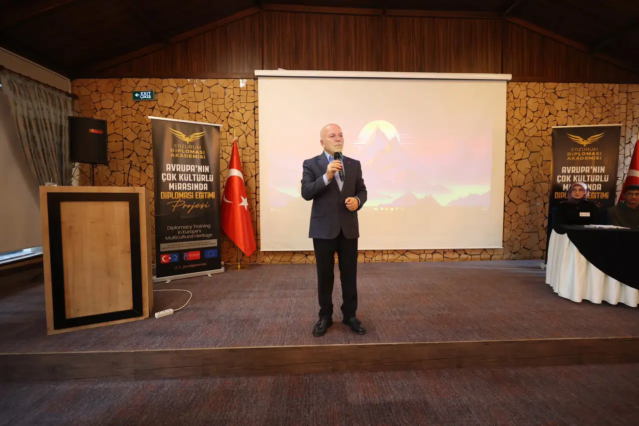 Erzurum Diplomasi Akademisi’nden Yeni Nesillere Diplomasi Eğitimi Vurgusu