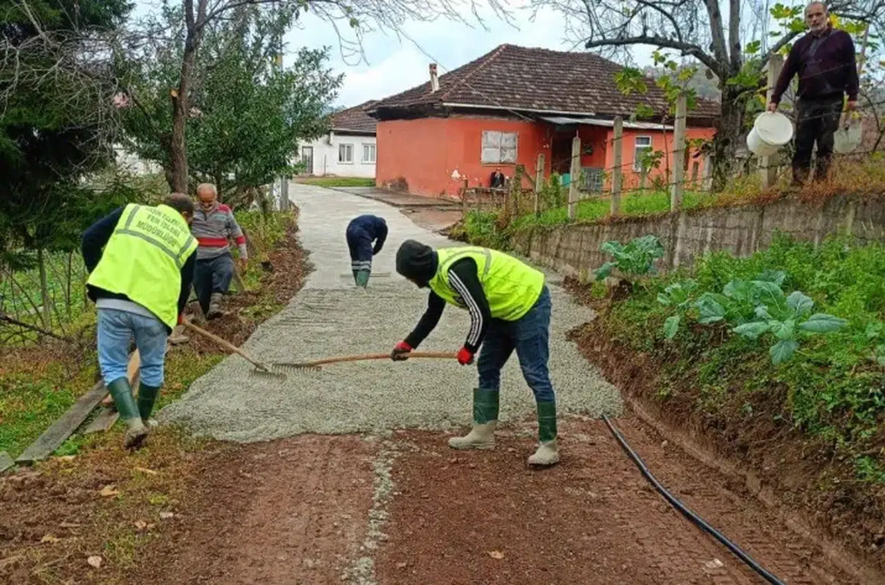 Arsin’de Fen İşleri Ekipleri Çalışmalarını Sürdürüyor