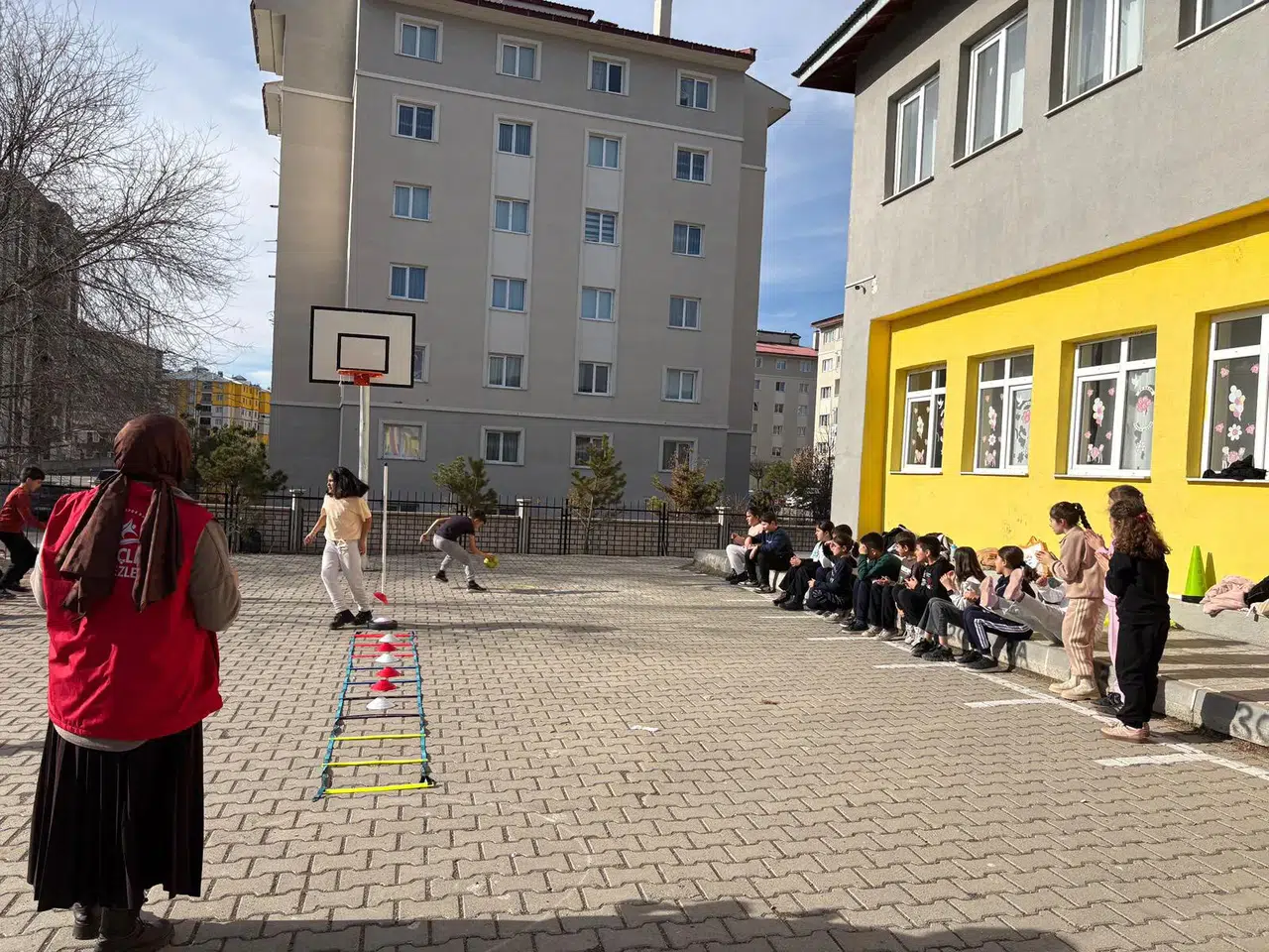 Pasinler Gençlik Merkezi, öğrencilere spor dolu keyifli bir gün sundu