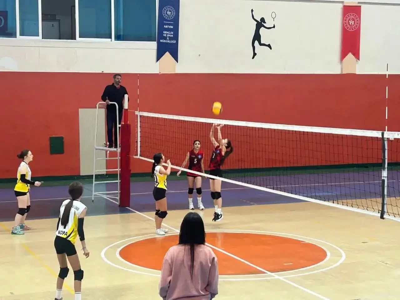 Okul Sporları Voleybol Gençler A Kız İlçe Birinciliği Tamamlandı
