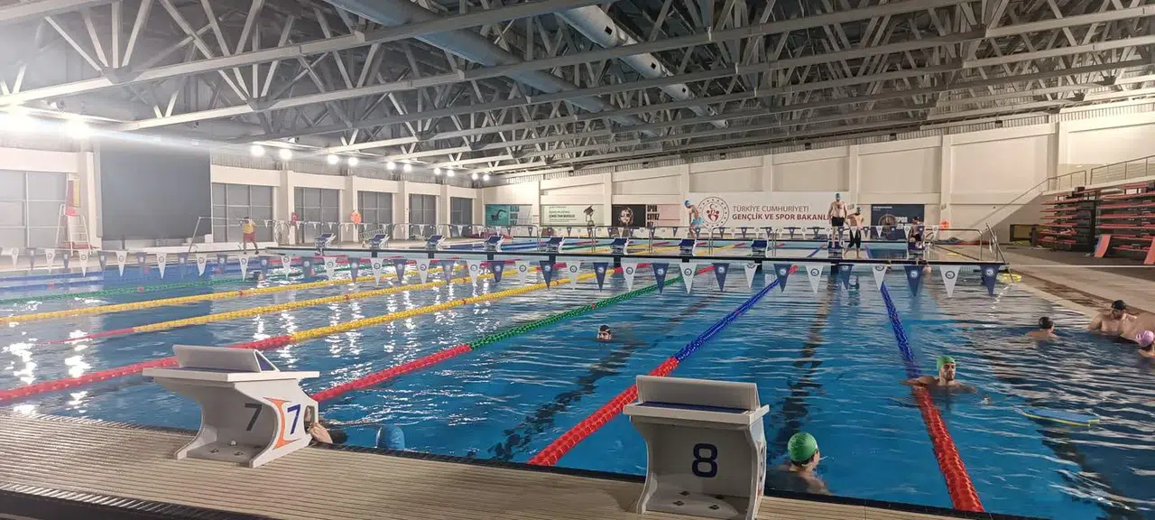 Olimpik Yüzme Günleri Kapsamında Yurttan Gelen Gençler Havuzda Buluştu