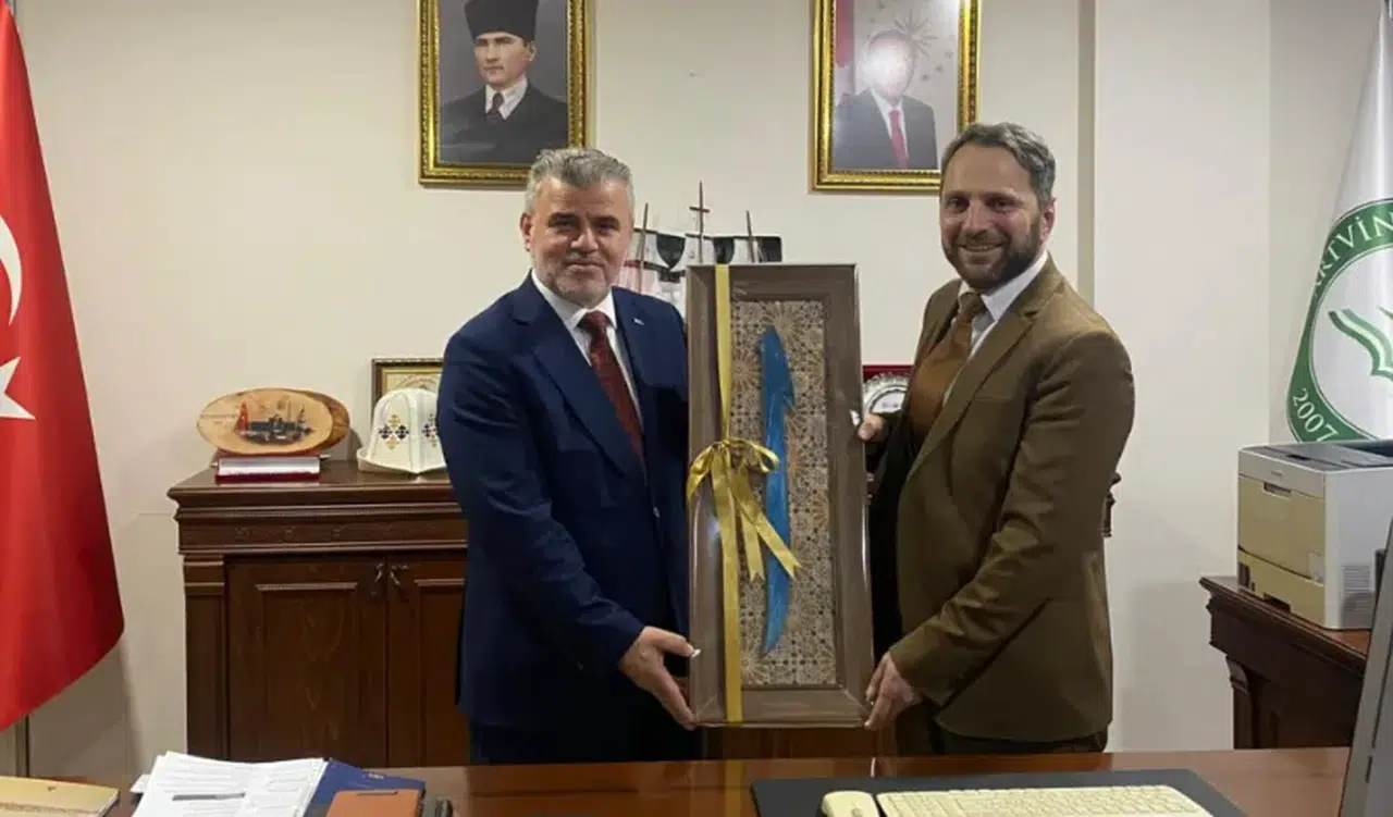 Artvin İl Müftüsü Ertuğran Mehmet Soylu’dan İlahiyat Fakültesi Dekanına İade-i Ziyaret