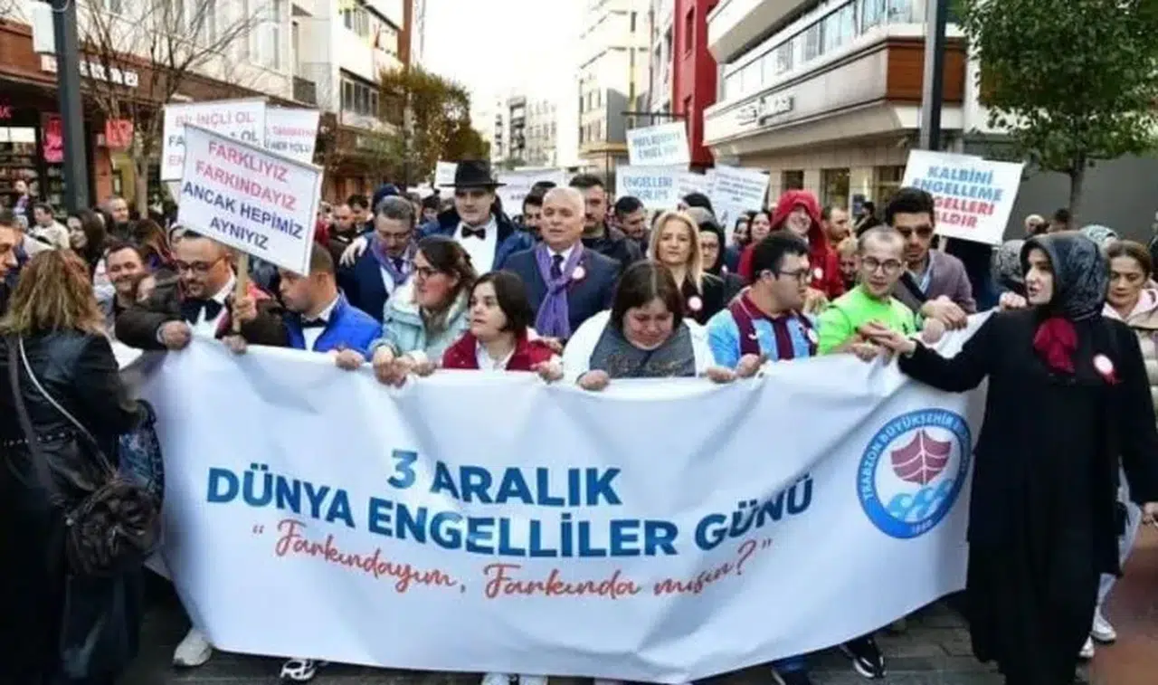 Trabzon'da Engelliler Günü'nde 'Farkındayım, Farkında mısın?' Temalı Etkinlik Yapıldı