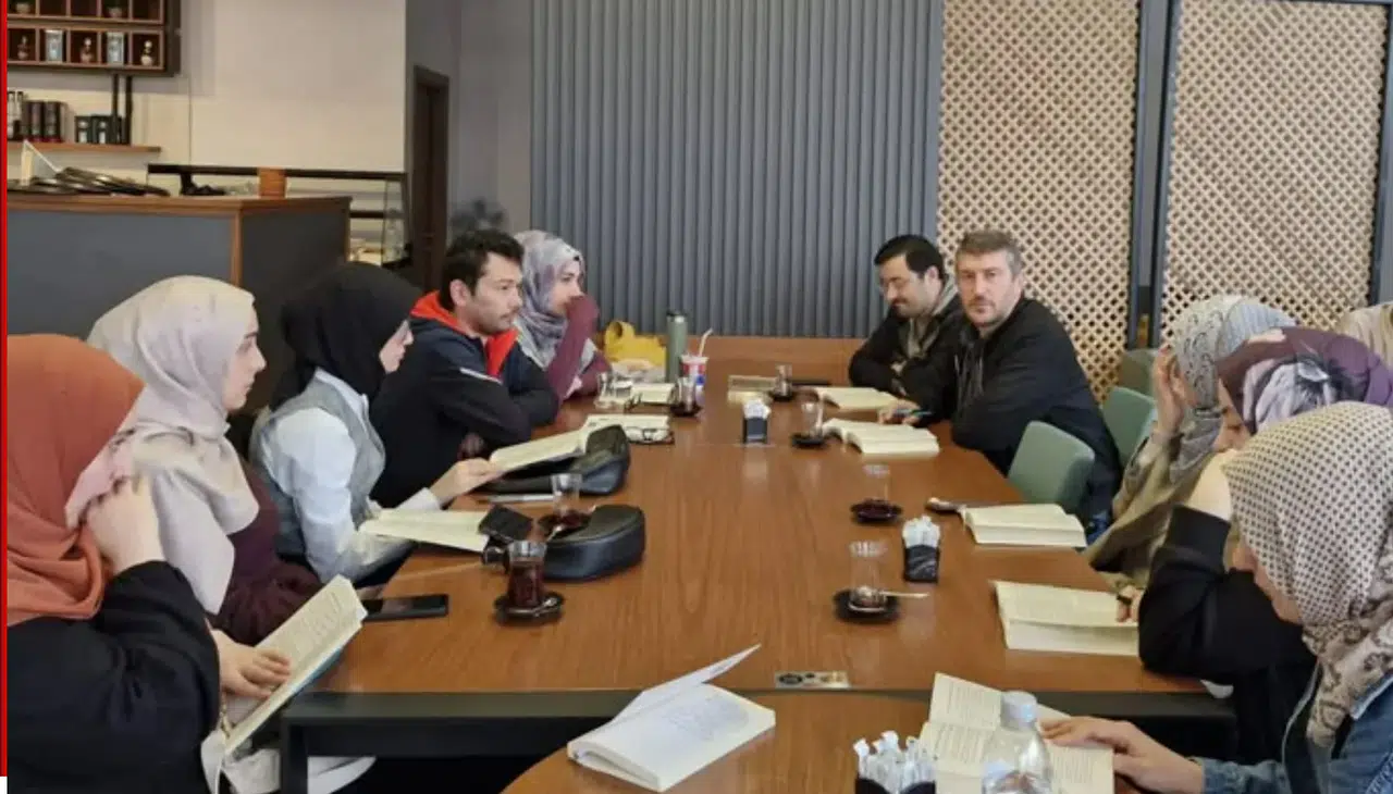 Rize’de Aylık Kitap Tahlili Buluşmaları Okuma Kültürüne Katkı Sağlıyor