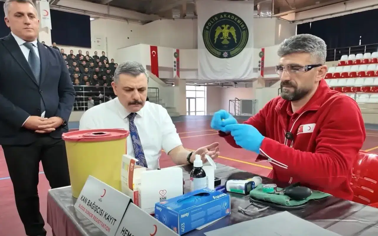 Erzurum’da Polis Adaylarından Örnek Kan Bağışı Kampanyası