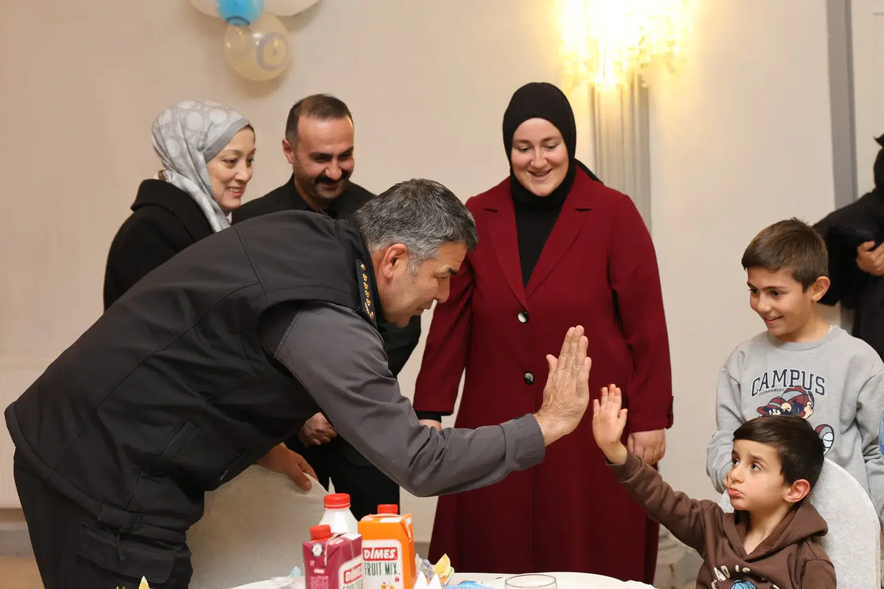 Erzurum Emniyet Müdürü, Engelliler Günü'nde özel bireyler ve aileleriyle bir araya geldi