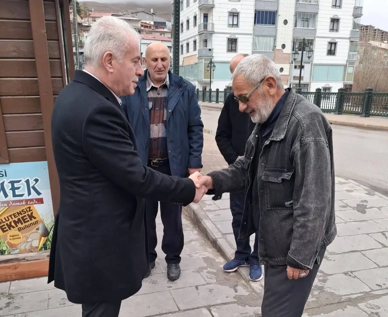 Başkan Memiş, Hemşehriler ve Esnafla İstişarelerini Sürdürüyor