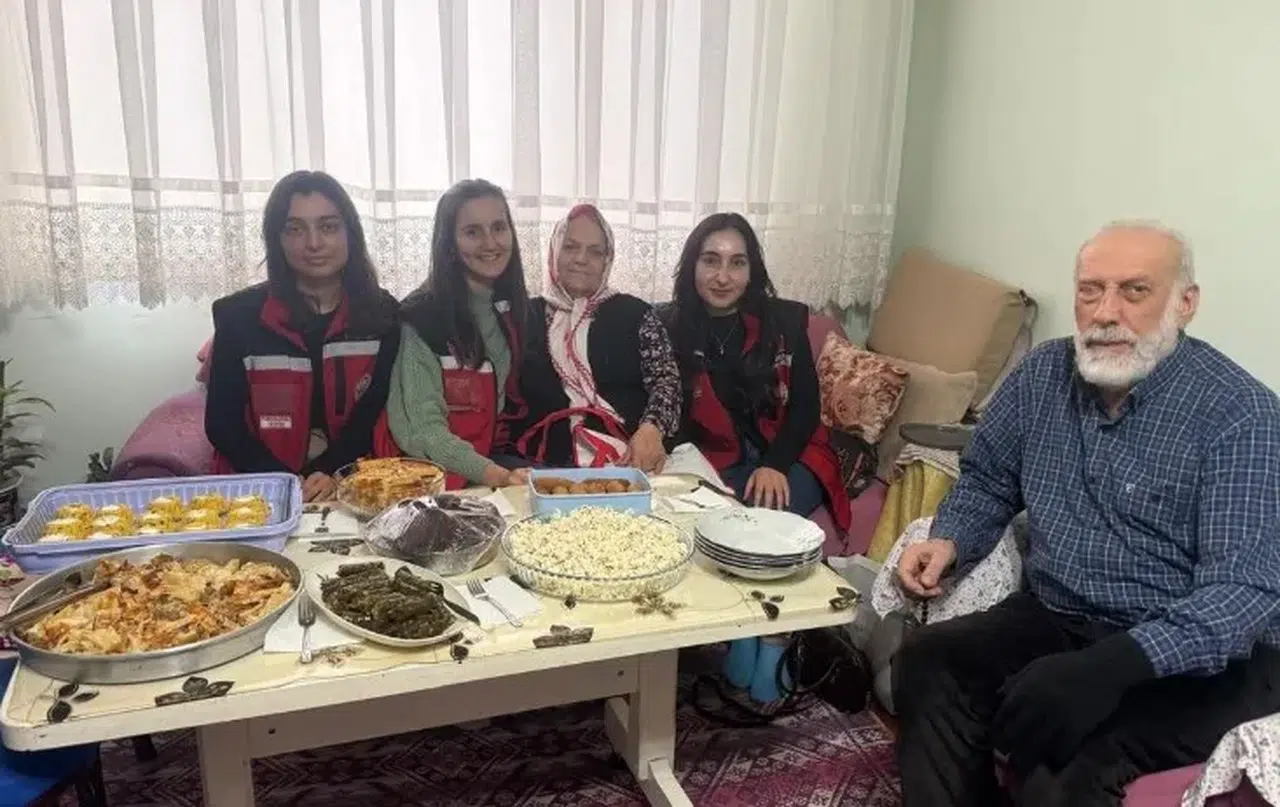 52 Yıllık Sevgi Yolculuğuna Anlamlı Ziyaret