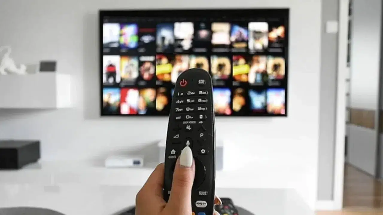 9 Aralık 2025 TV Yayın Akışı: Galatasaray'ın Monaco ile Karşılaşacağı Maç Hangi Kanalda Yayınlanacak?