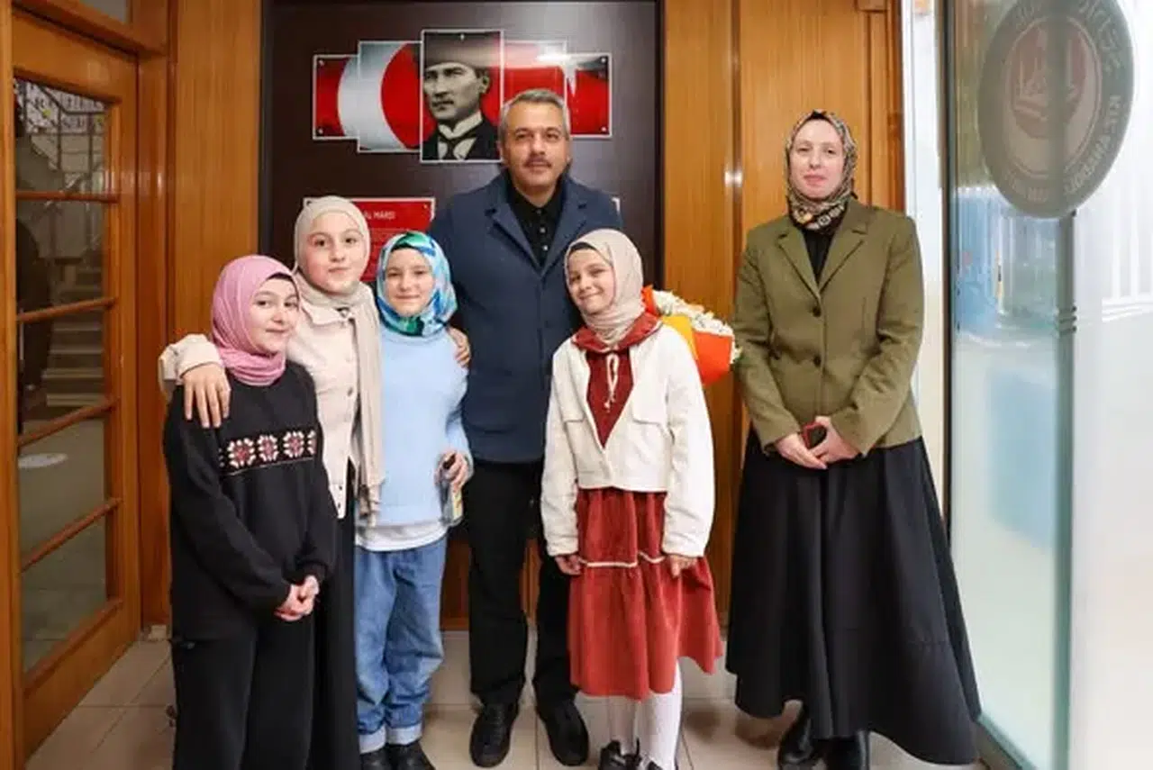 Vali İhsan Selim Baydaş’tan Öğrencilere Anlamlı Sürpriz: Maça Davet