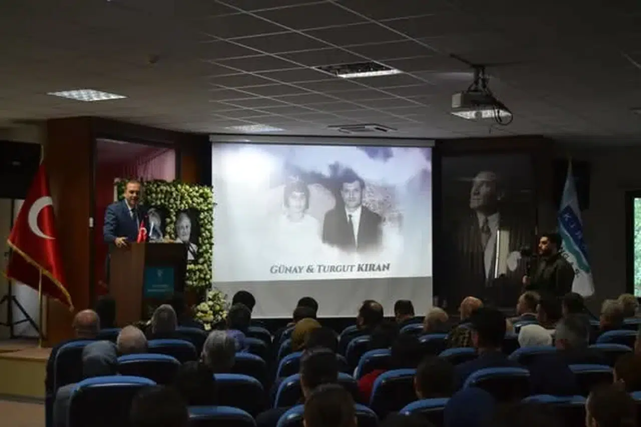 RTEÜ’de Turgut Kıran İçin Anma Programı Düzenlendi