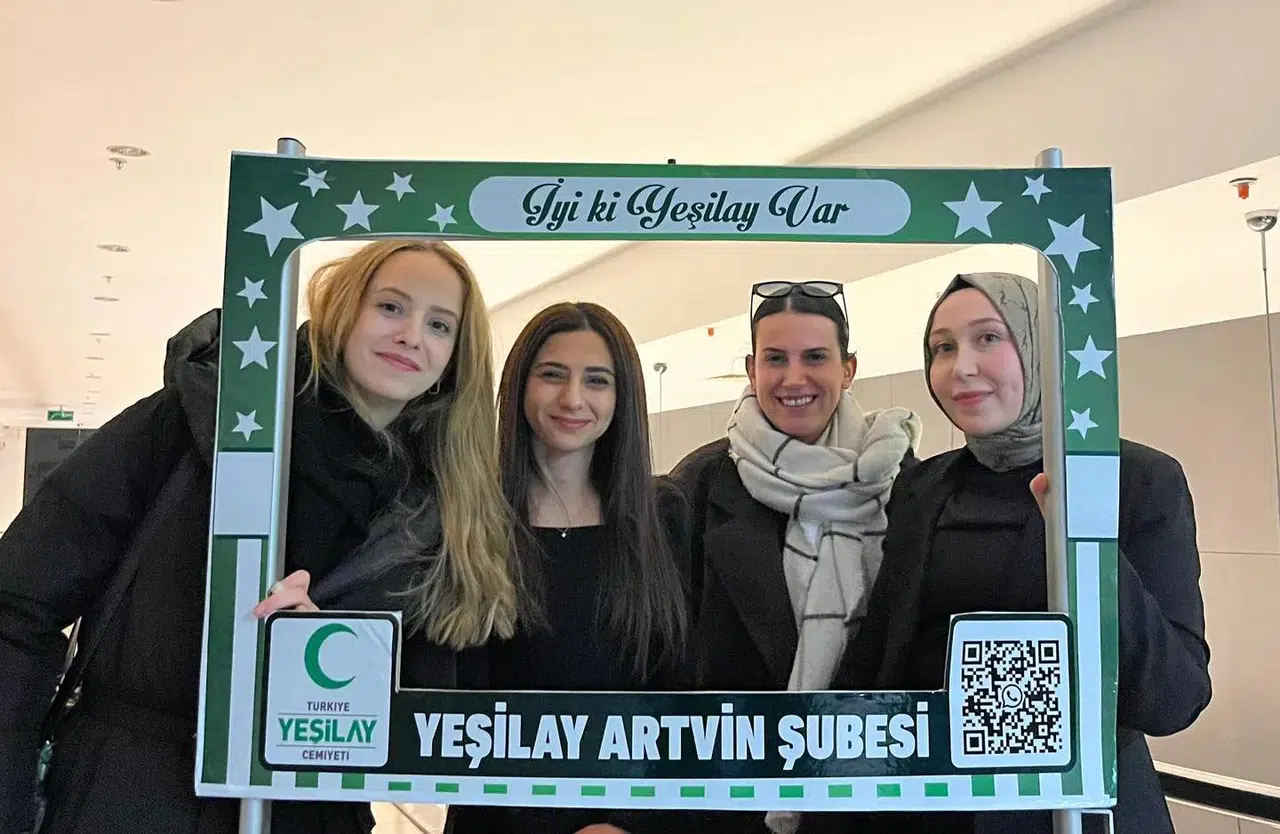 AK Parti Artvin İl Gençlik Kolları, Dünya Gönüllüler Günü Etkinliğine Katıldı