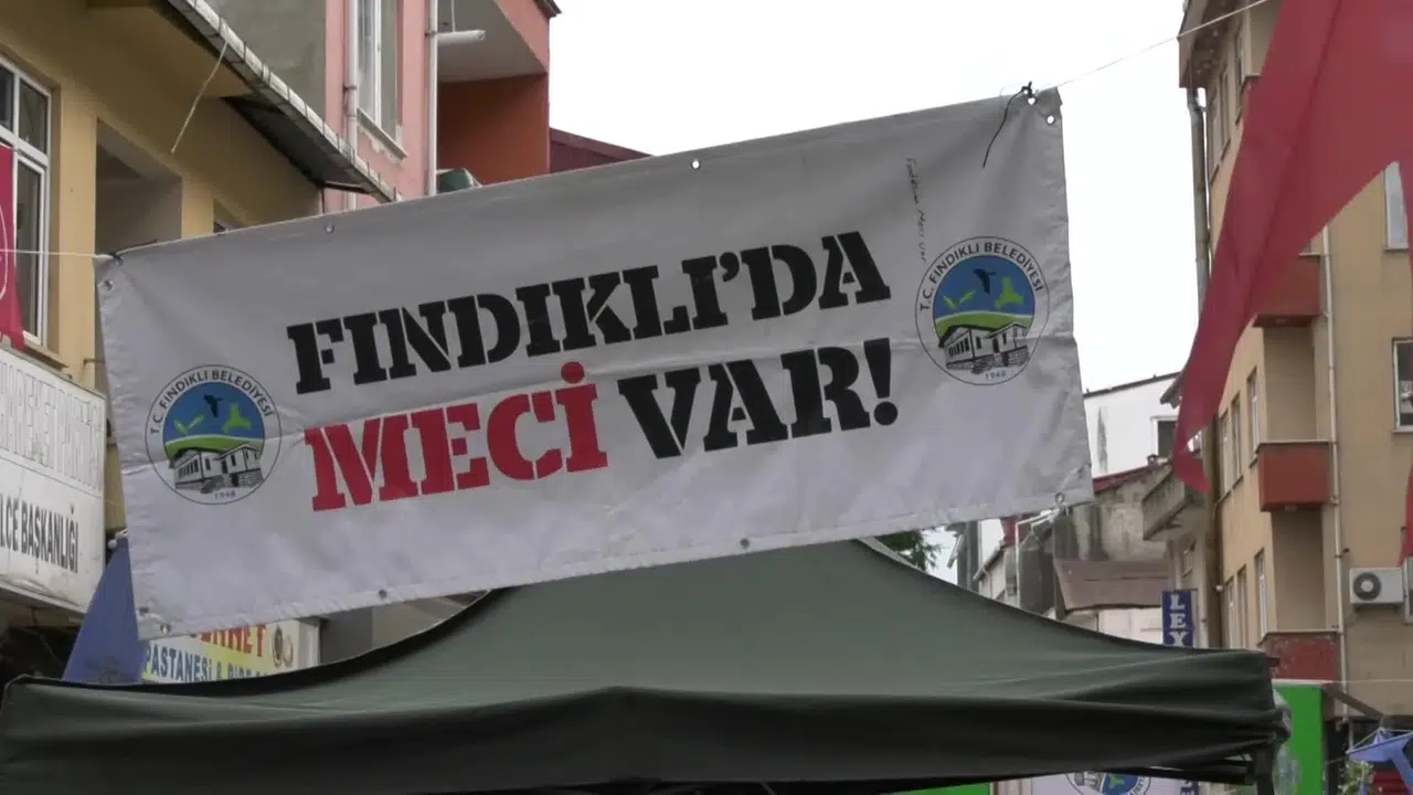 Fındıklı'da 100 bin sebze fideleri halka ücretsiz dağıtıldı!