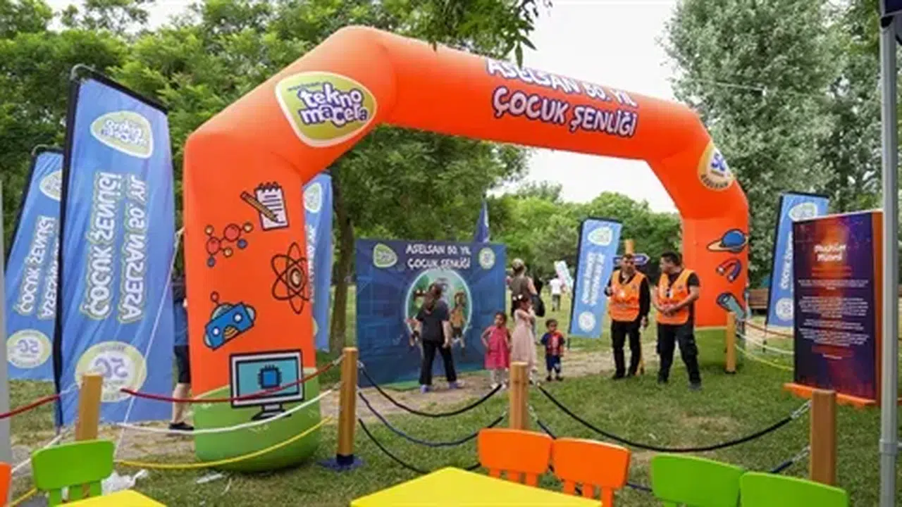 Tekno Macera TIR'ı, ASELSAN’ın 50. yılında çocuklara bilim ve teknoloji dolu bir yolculuk sunuyor!