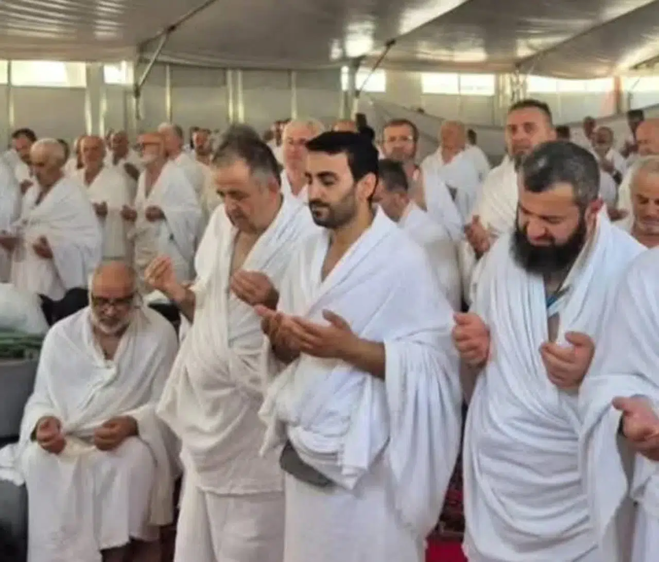 Ardeşenli Hacı Adayları Arafat ve Müzdelife Vazifelerini Yerine Getirdi