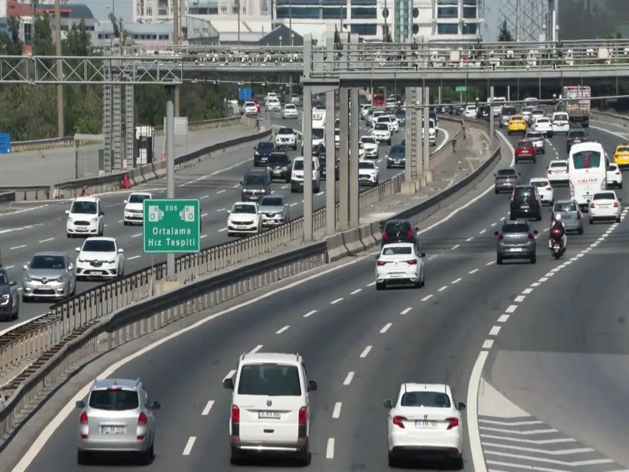 İstanbul'da Trafik Yoğunluğu Yüzde 15'e Ulaştı!