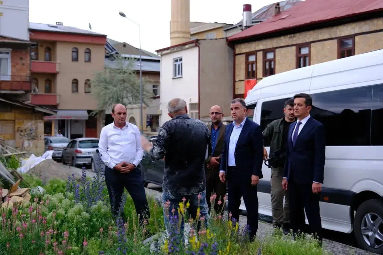 Vali Eldivan, Galer Hamamı’nda Detaylı İnceleme Gerçekleştirdi