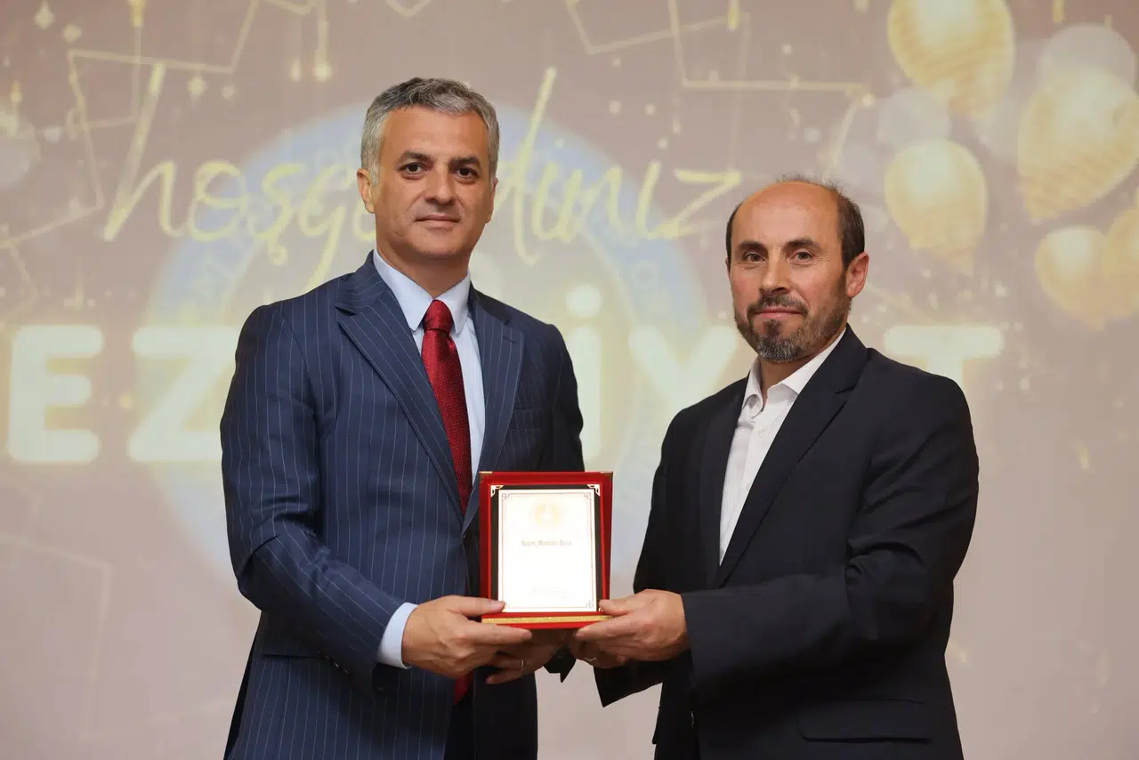 Yomra Belediyesi'nden Mezuniyet Törenine Destek ve Öğrencilere Teşvik Mesajı