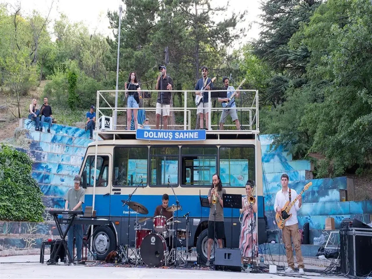 Ankara'da "Dolmuş Sahne" Ücretsiz Konser Düzenliyor!