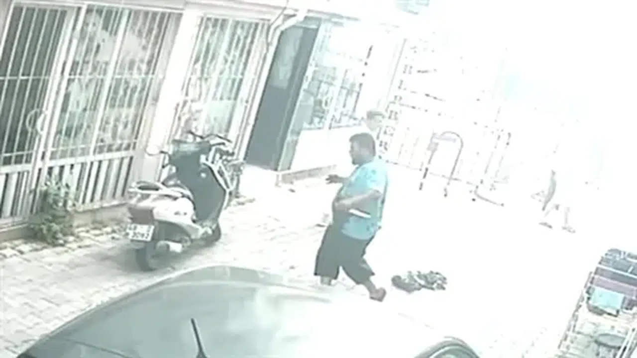 Muğla'da bıçaklı cinayet: Baba-oğul öldürüldü, bir kadın yaralandı