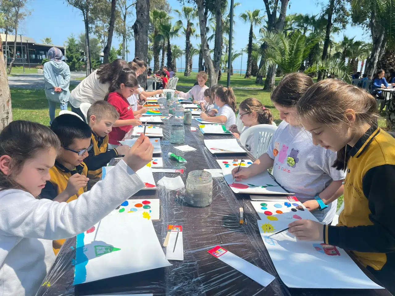 Akçaabat’ta Renkli Resim Şenliği Coşkusu