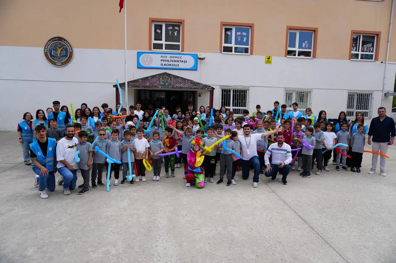 Rize Belediyesi’nden Pehlivantaşı İlkokulu’na Minik Yürekler Kocaman Gülüşler Ziyareti