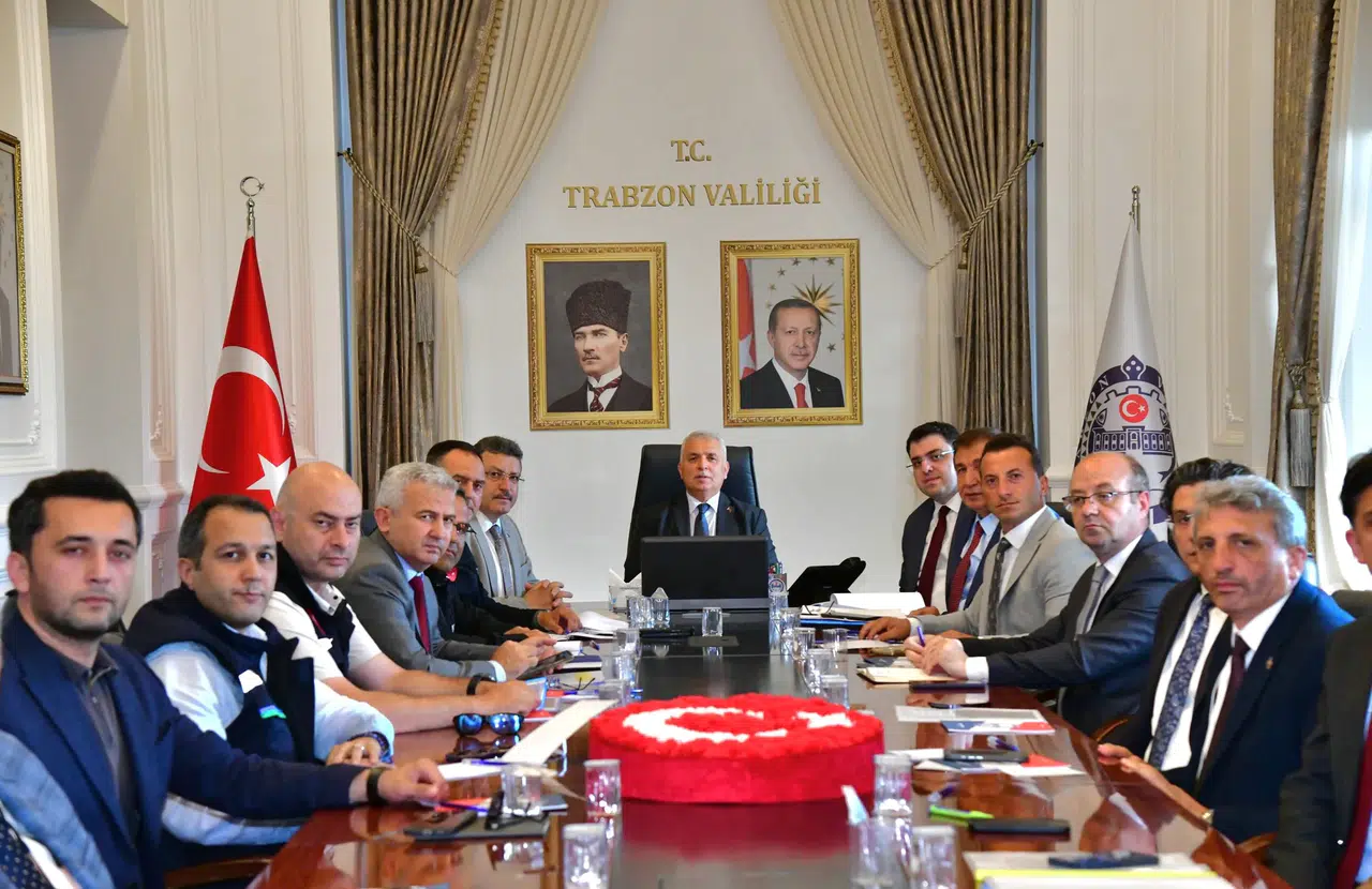 Trabzon'da Afet Yönetimi Toplantısı: Sel Felaketi ve Gelecek Planları Ele Alındı