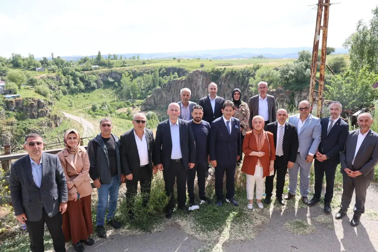 Erzurum Ticaret Borsası Heyetinden Hınıs’a Çıkarma: Hınıs Köftesi ve Kanyonları Gündemdeydi