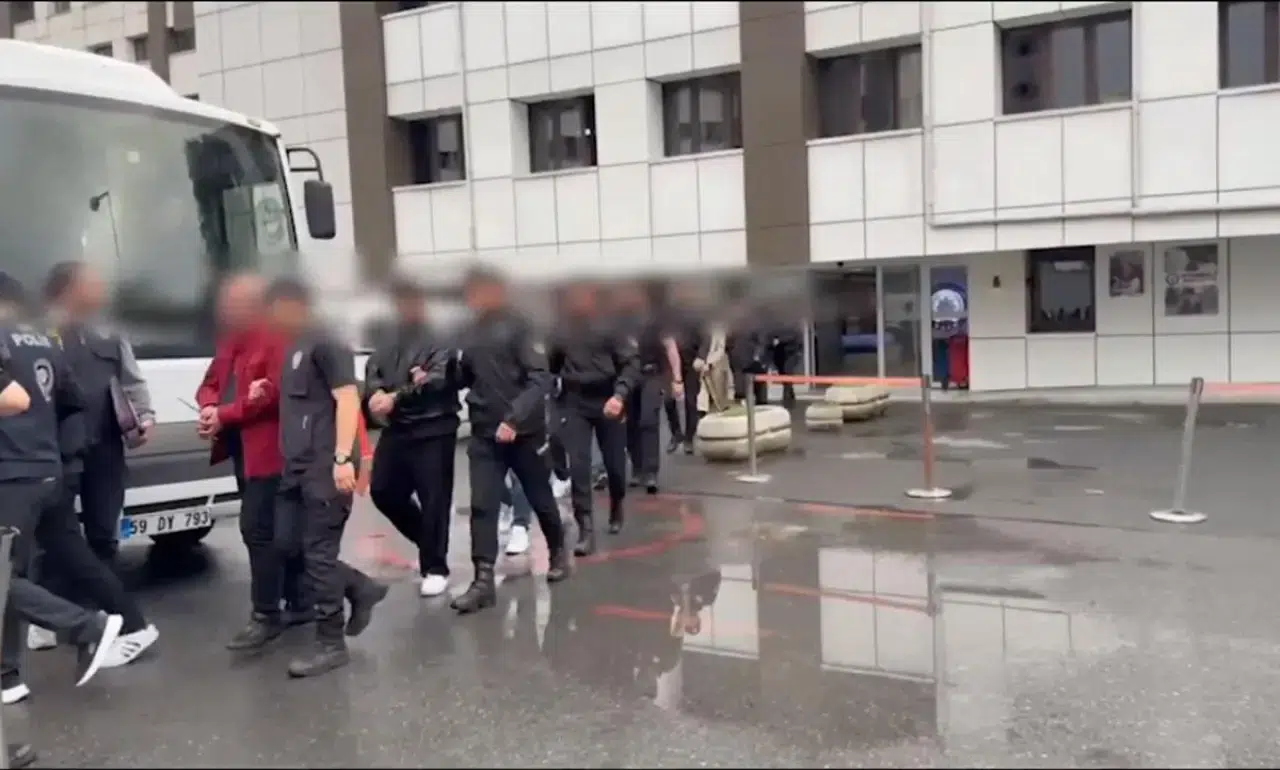 Siber suçlara karşı 29 ilde büyük operasyon: 5 milyar lira mal varlığına el konuldu!