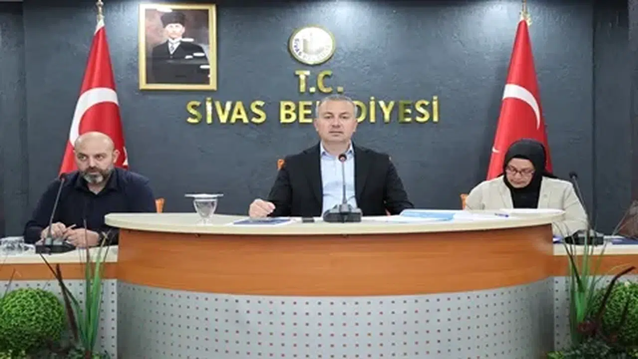 Sivas'ta Kene Korkusu Yapay: Başkan Uzun'dan Temizlik ve İlaçlama Vurgusu