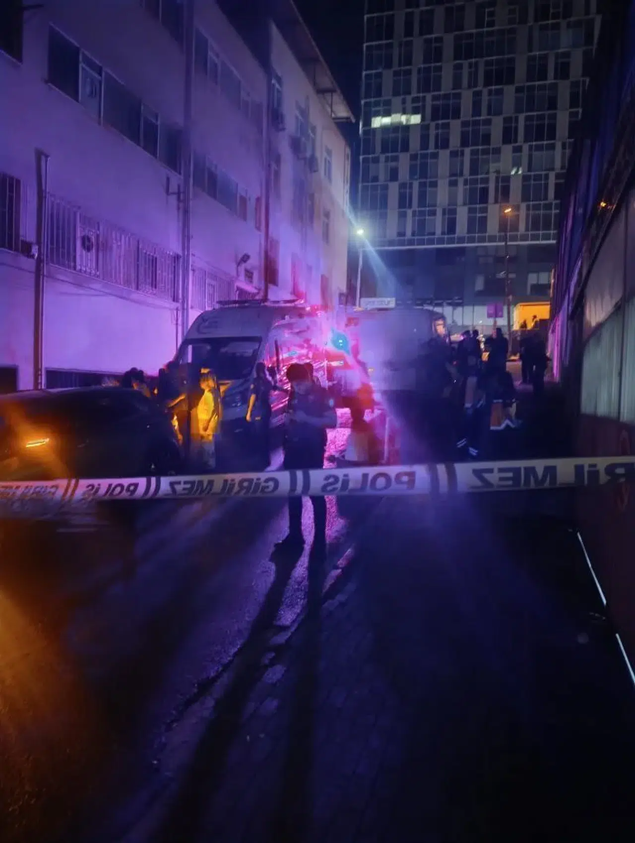 Kağıthane'de Düğün Kutlamasında Kanlı Olay: Başına Taşla Vurarak Hayatını Kaybettirdi, Polis Merkezinde Yakalandı!