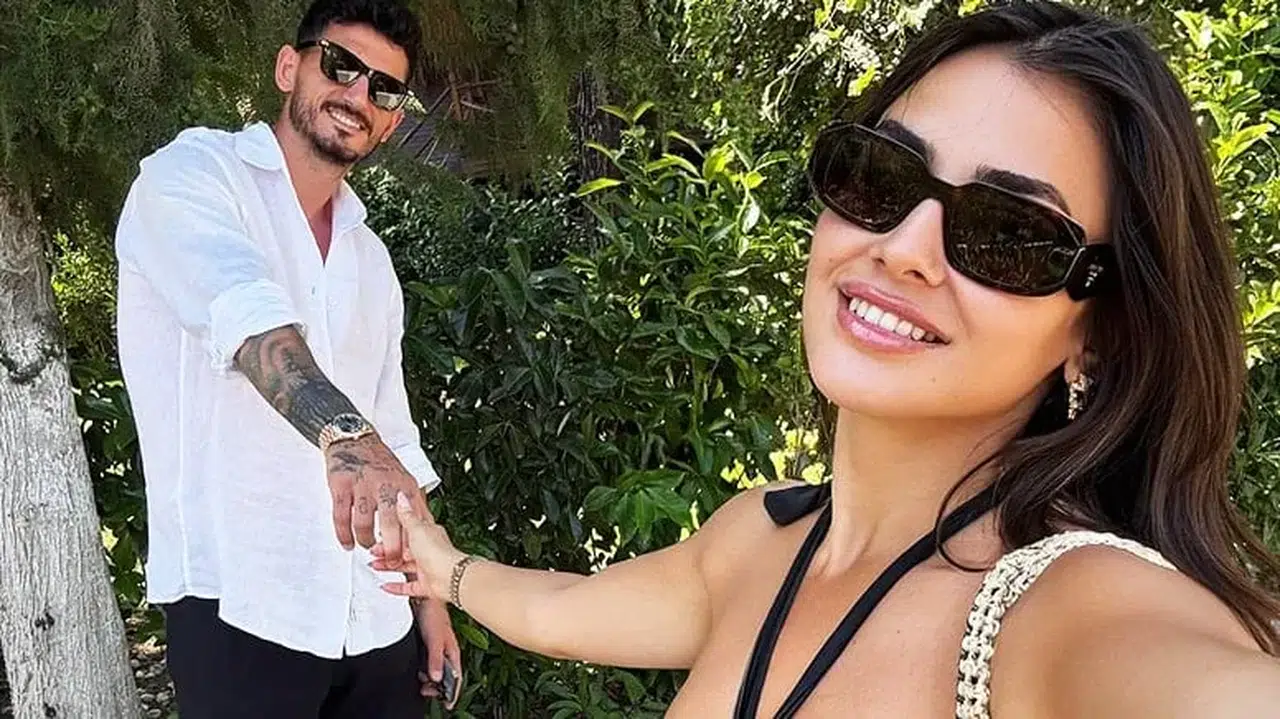 Oyuncu Hazal Çağlar ve Futbolcu Samet Akaydın, Nişan Töreninin Ardından Tatile Çıktı!