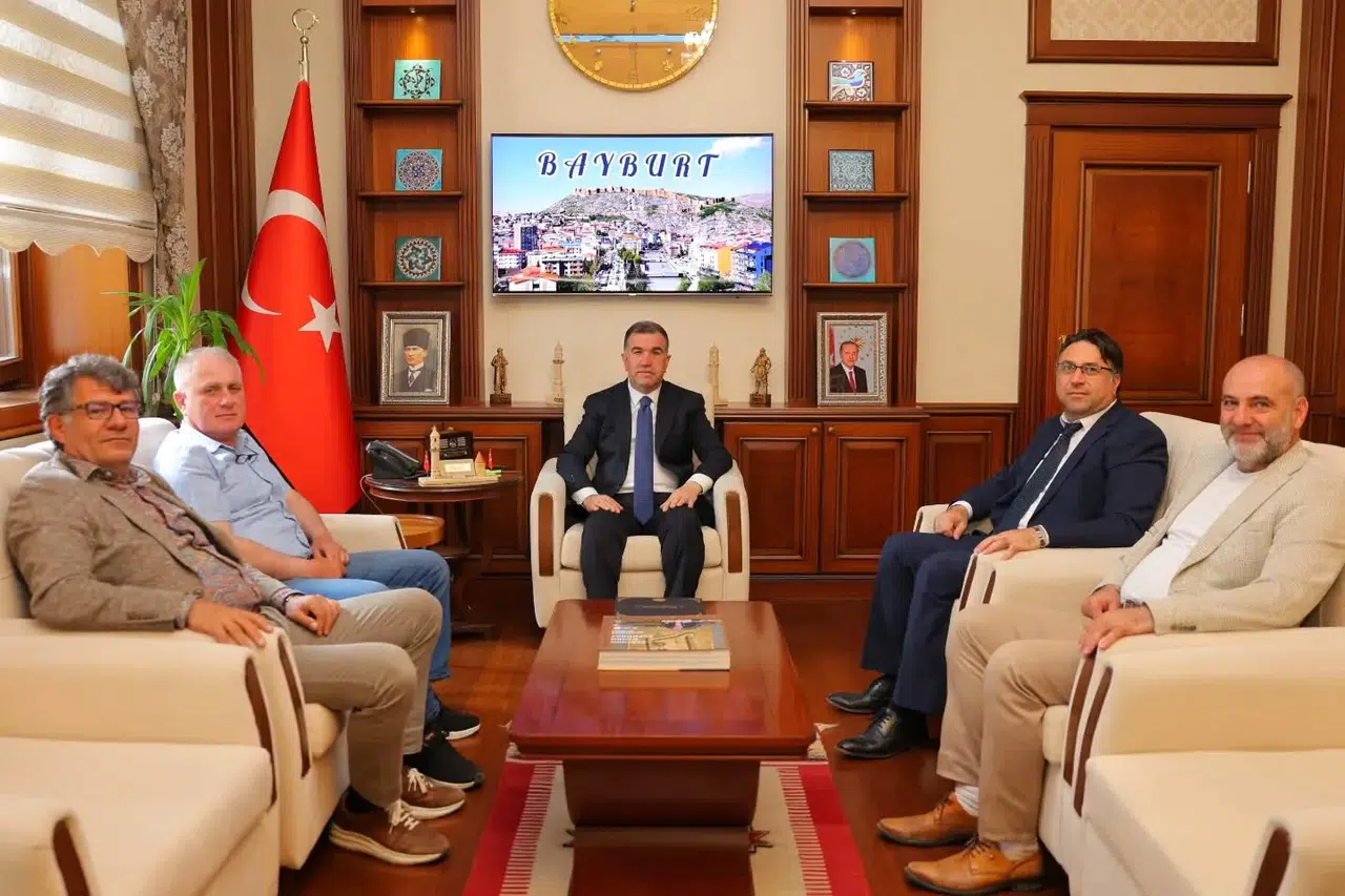 Vali Eldivan misafirleriyle Bayburt'un kalkınma projelerini görüştü