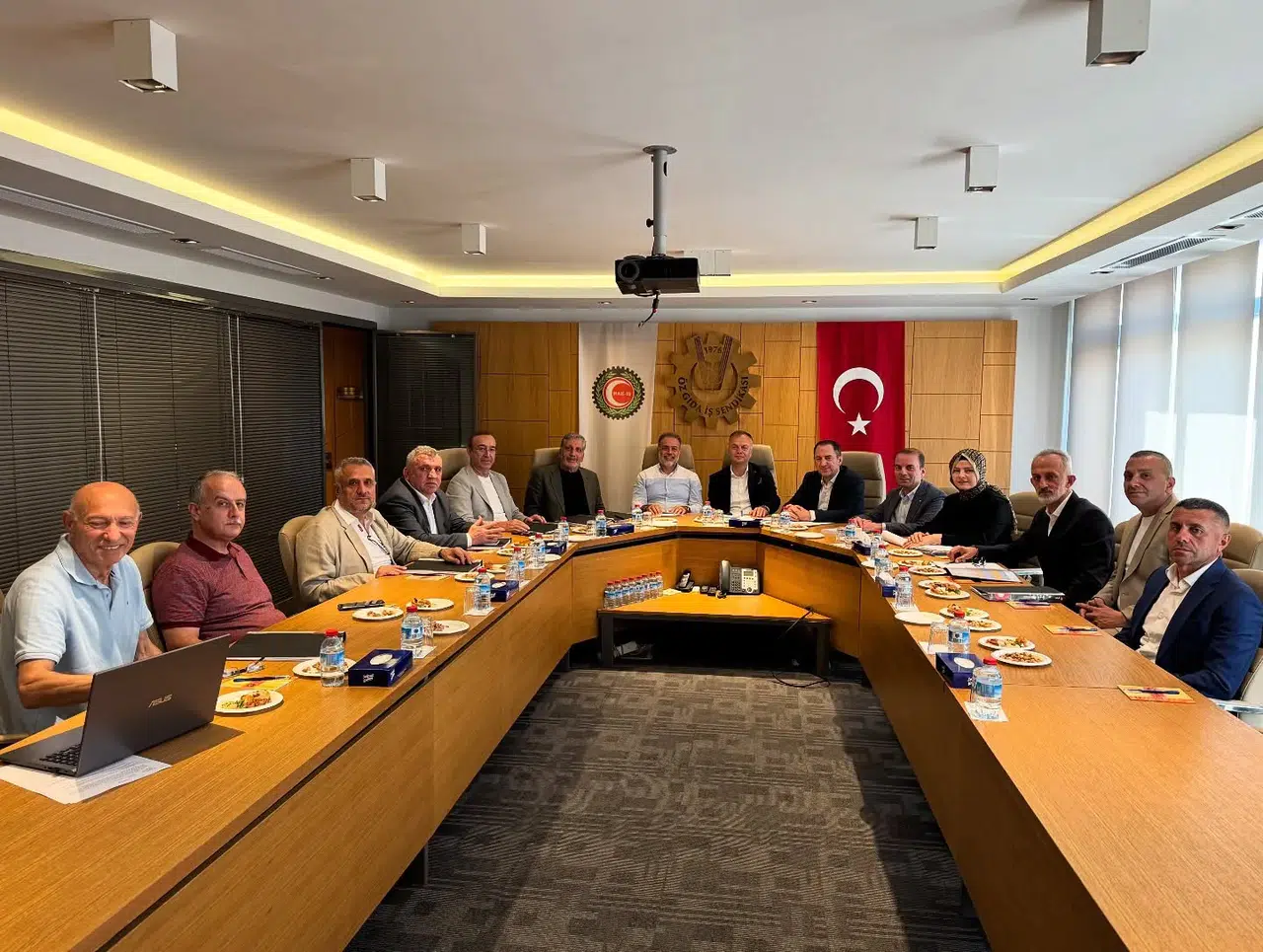 ÇAYKUR İşçileri İçin Toplu Sözleşme Görüşmeleri Devam Ediyor