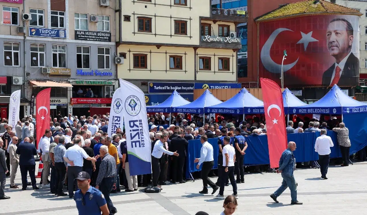 Rize Kurban Bayramı’nda Bayramlaşma Töreniyle Bir Araya Geldi