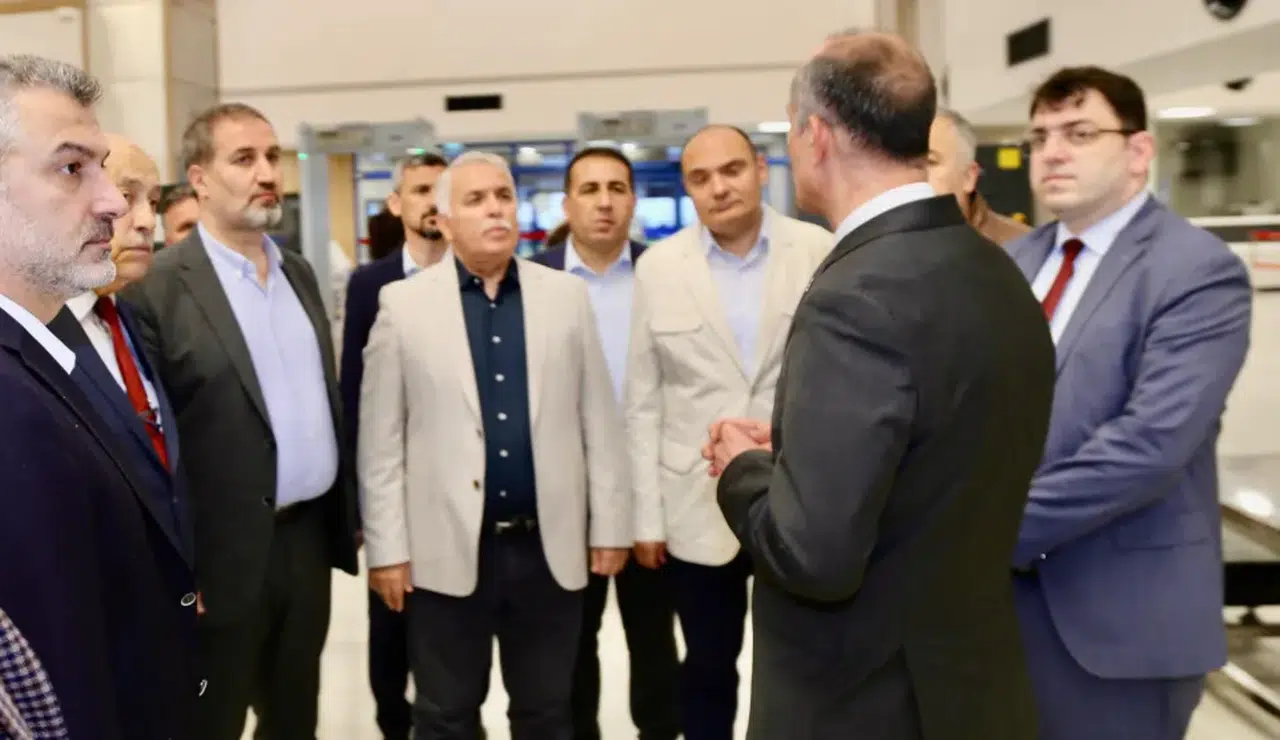Vali Aziz Yıldırım, Yenilenen Trabzon Havalimanı Dış Hatlar Terminalini İnceledi