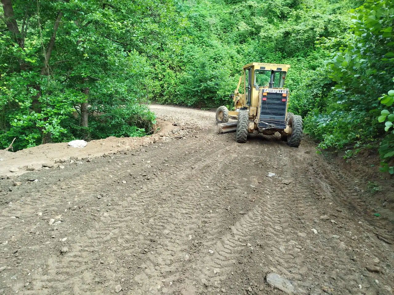 Beşikdüzü'nde Altyapı Güçlendirme Çalışmalarıyla Mahallelere Dayanıklılık Kazandırılıyor