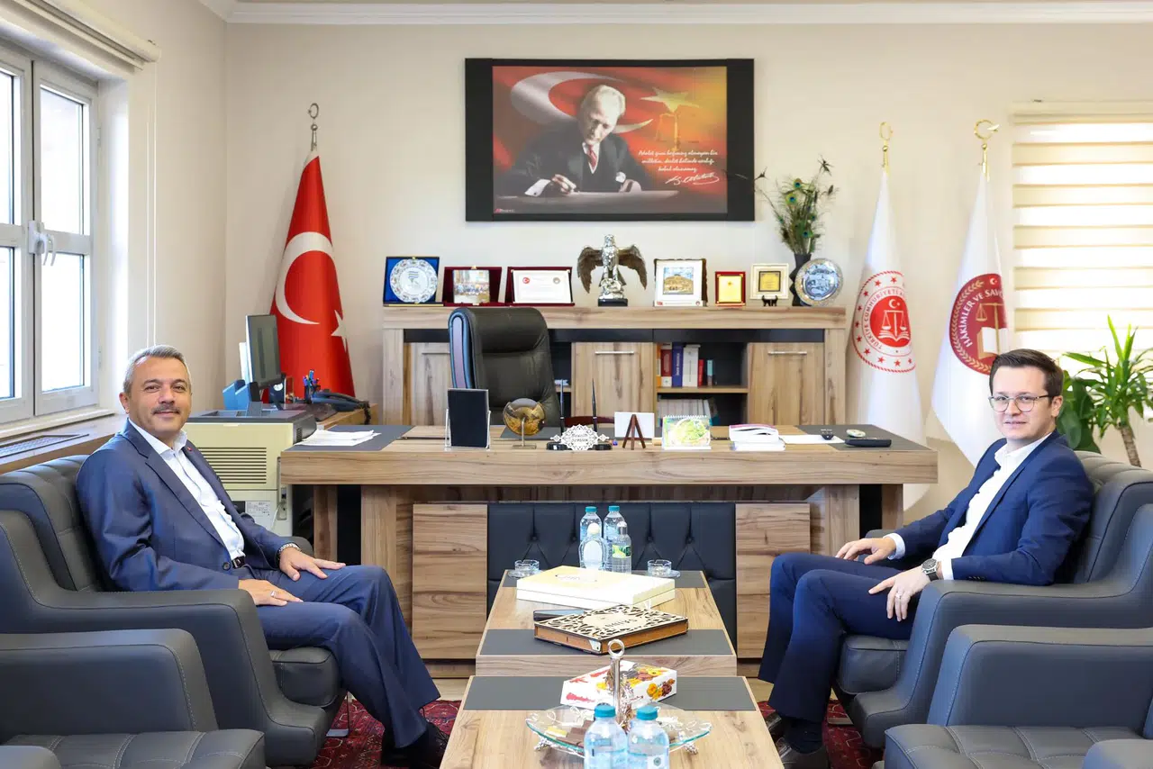 Rize Valisi Baydaş'tan İdare Mahkemesi Başkanı Öztürk'e ziyaret ve iş birliği vurgusu