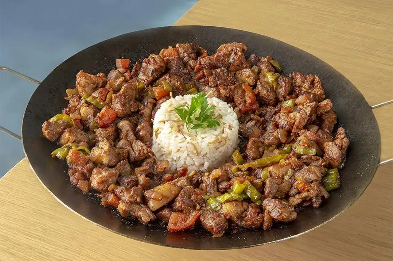 Bayram Sofralarının Tadı Efsanevi Sac Kavurma Nasıl Yapılır?