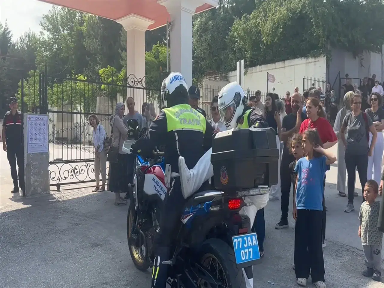 Jandarma, Geç Kalınan Sınav İçin Öğrenciyi Kurtardı!