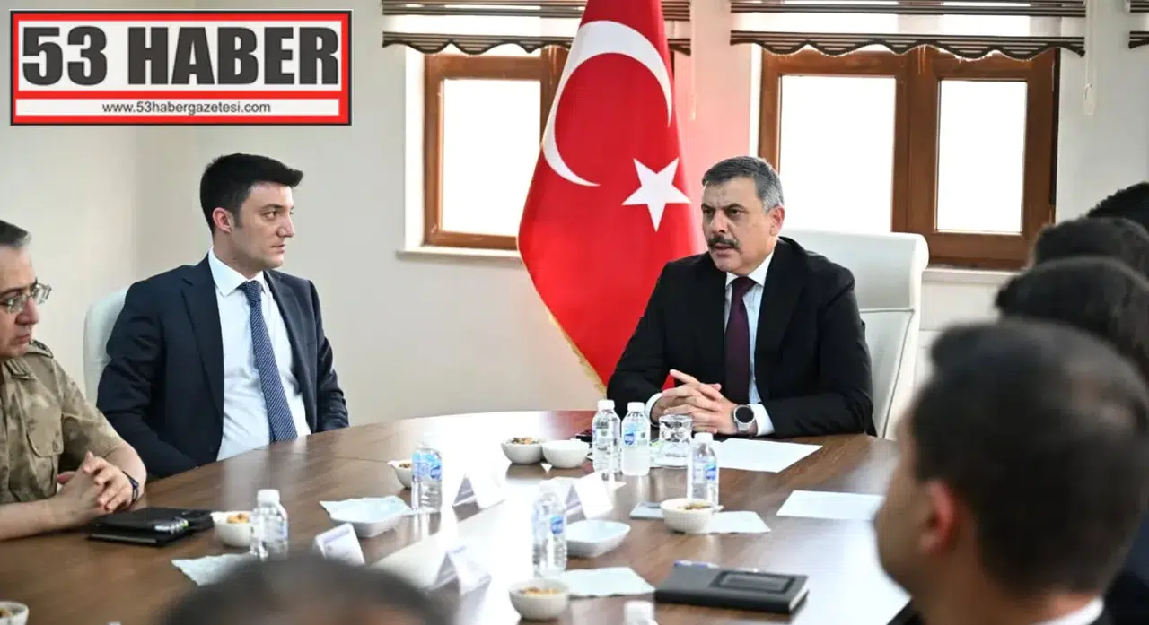 Erzurum Valisi Mustafa Çiftçi Başkanlığında Pasinler Belediyeler Birliği Hayvanları Koruma Kurulu Toplantısı Gerçekleştirildi