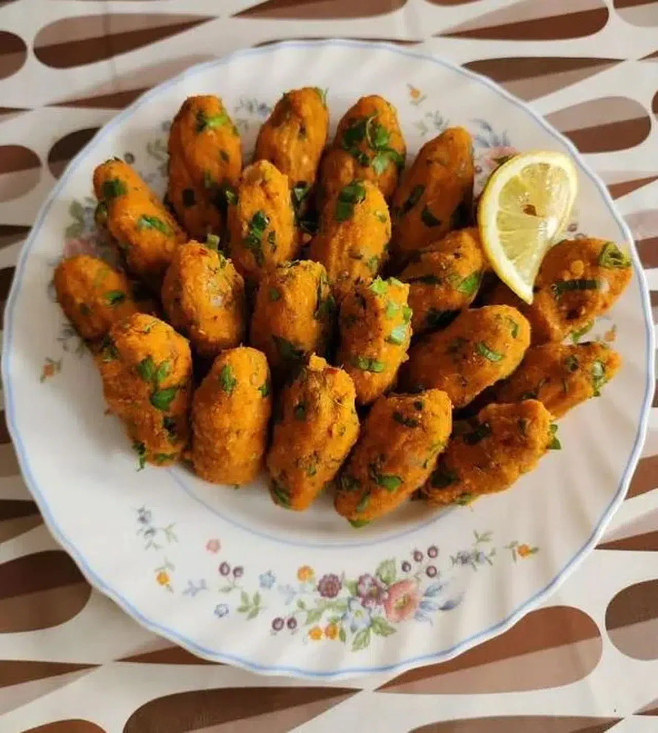 Mercimek Köftesi Tarifinde Tam Kıvam İçin Gerekli Malzemeler Açıklandı