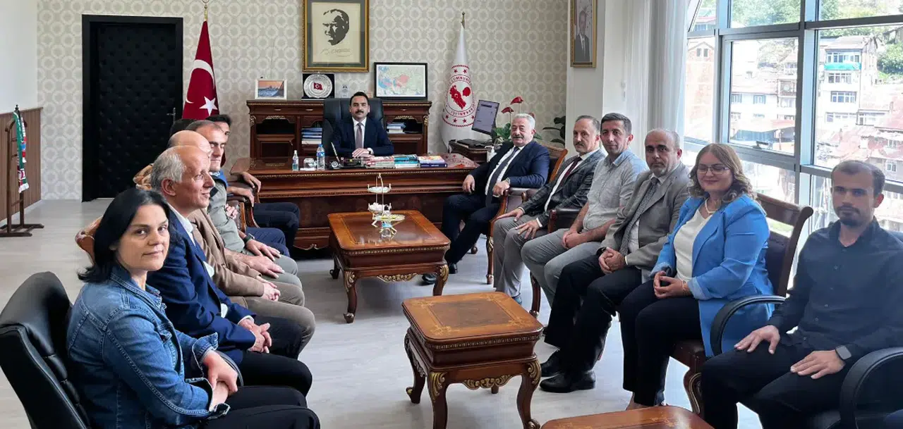 Murgul’da Bayramlaşma Töreni: Kaymakam Zafer Şahin’den Protokol Ziyareti