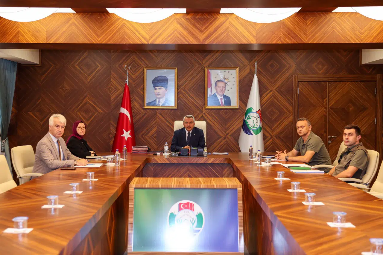 Rize'de Hayvan Hakları İçin Toplantı: Yasal Uygulamalar ve Yerel Yönetimlerin Rolü Tartışıldı