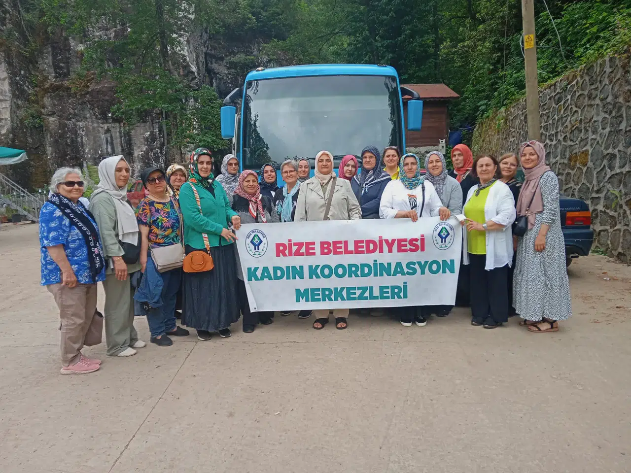 Rize'de Kadınlar Tunca Vadisi'nde Doğa Gezisiyle Stres Attı ve Sosyal Bağlarını Güçlendirdi