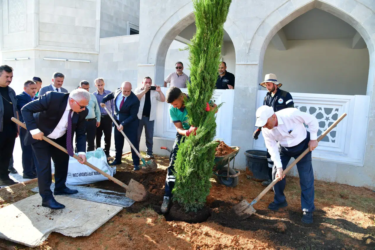 Karadeniz'in Yeni İbadet ve Sosyal Merkezi: Hanife Hatun Camii 2025'te Açılıyor