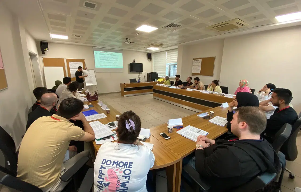 Rize'de Acil Sağlık Personeline Temel Modül Eğitimi Verildi