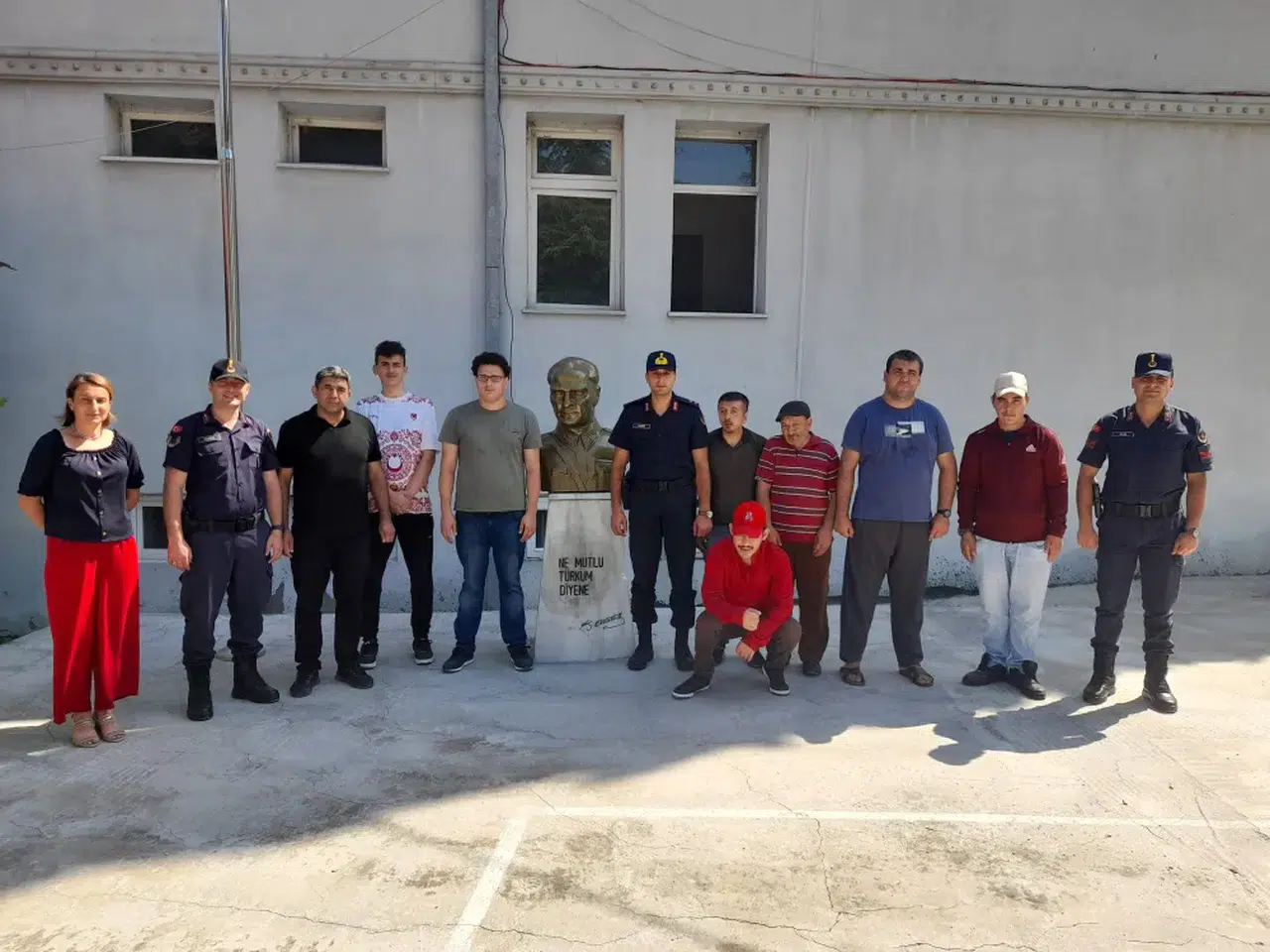 Ardanuç Engelsiz Yaşam Merkezi’nden Jandarma Komutanlığı’na Anlamlı Ziyaret