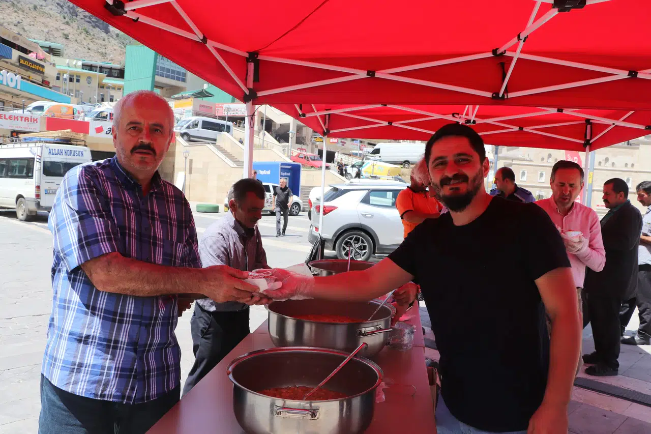 Yusufeli Belediyesi’nden Muharrem Ayında Aşure İkramı