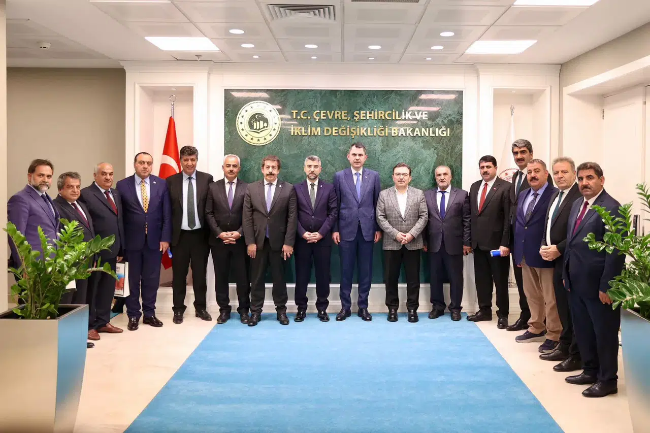 Oltu’da Geleceğe Yönelik Projeler İçin Bakan Murat Kurum’la Verimli Görüşme